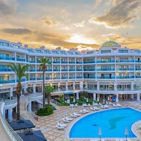Pineta Park Deluxe Otel