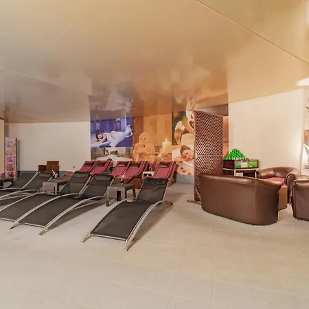 Otel Pineta Park Deluxe 5*