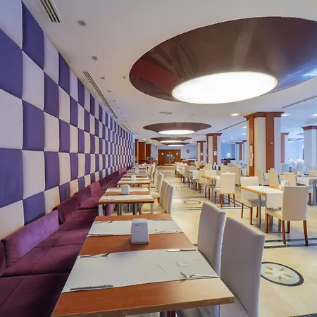 Otel Pineta Park Deluxe 5*