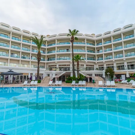 Pineta Park Deluxe מרמריס