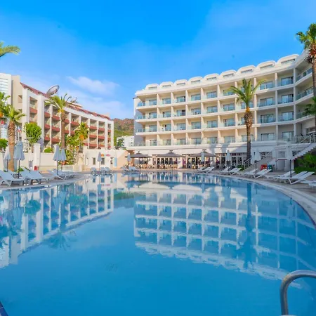 Otel Pineta Park Deluxe 5*