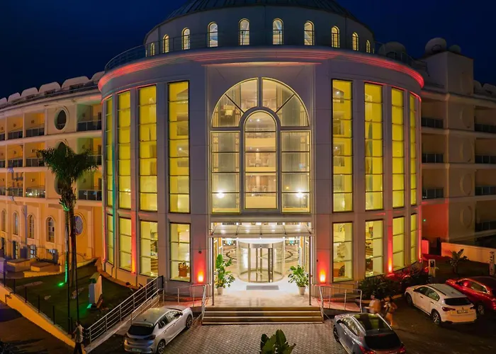 מלון Pineta Park Deluxe