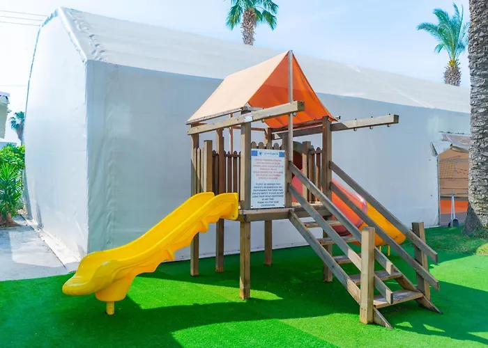 Pineta Park Deluxe מלון מרמריס