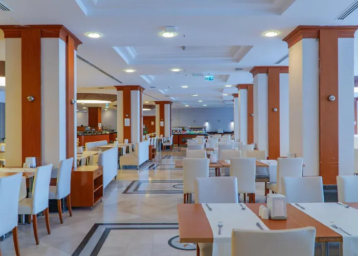 Pineta Park Deluxe מלון מרמריס