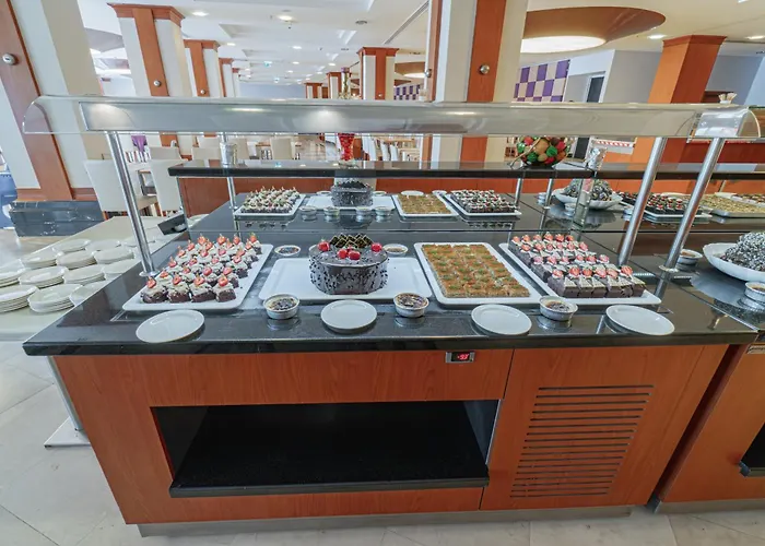 Pineta Park Deluxe 5* מרמריס