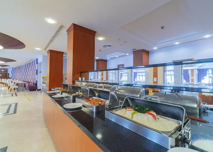 Pineta Park Deluxe מלון מרמריס