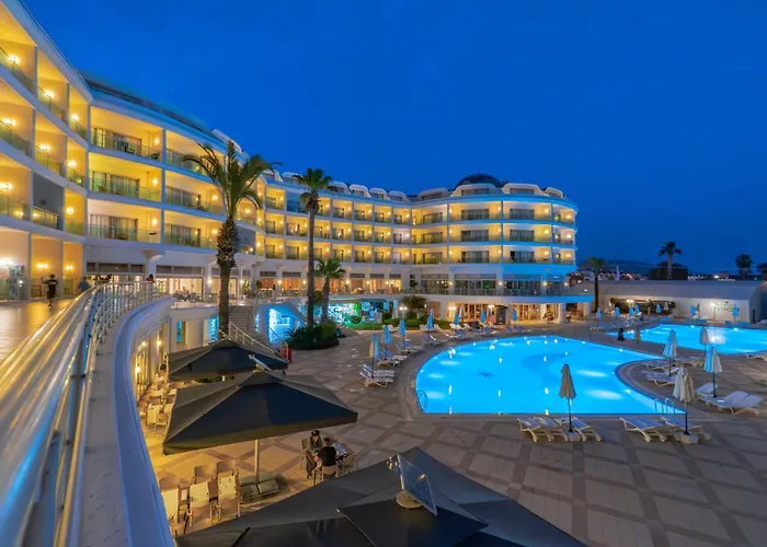 Pineta Park Deluxe מלון 5*