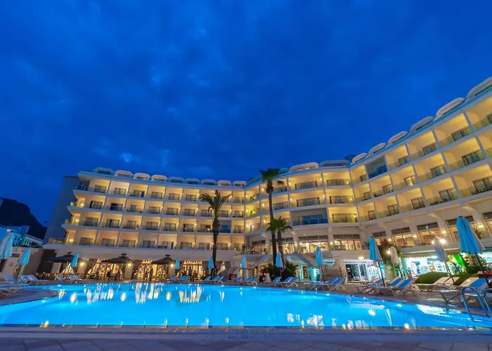Pineta Park Deluxe מלון 5*