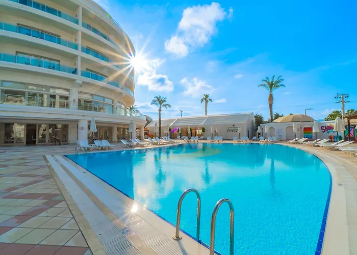 Pineta Park Deluxe מלון 5*