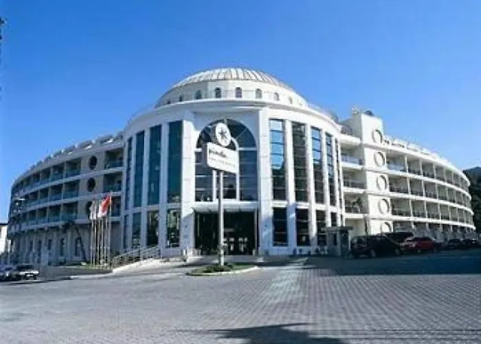 מלון Pineta Park Deluxe