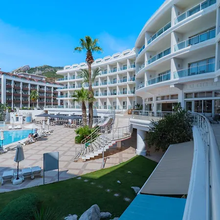 Отель Pineta Park Deluxe