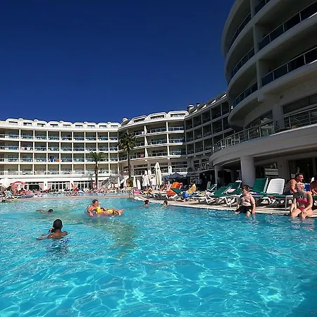 Pineta Park Deluxe Ξενοδοχείο 4*