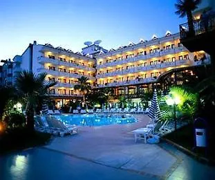 Pineta Park Deluxe מלון