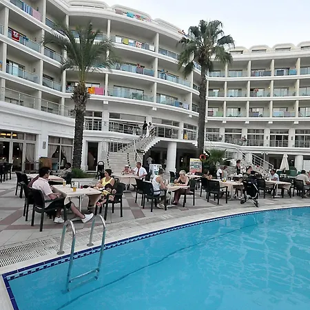 Ξενοδοχείο Pineta Park Deluxe 4*