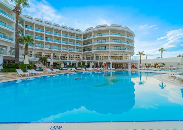 Pineta Park Deluxe 5* Marmaris